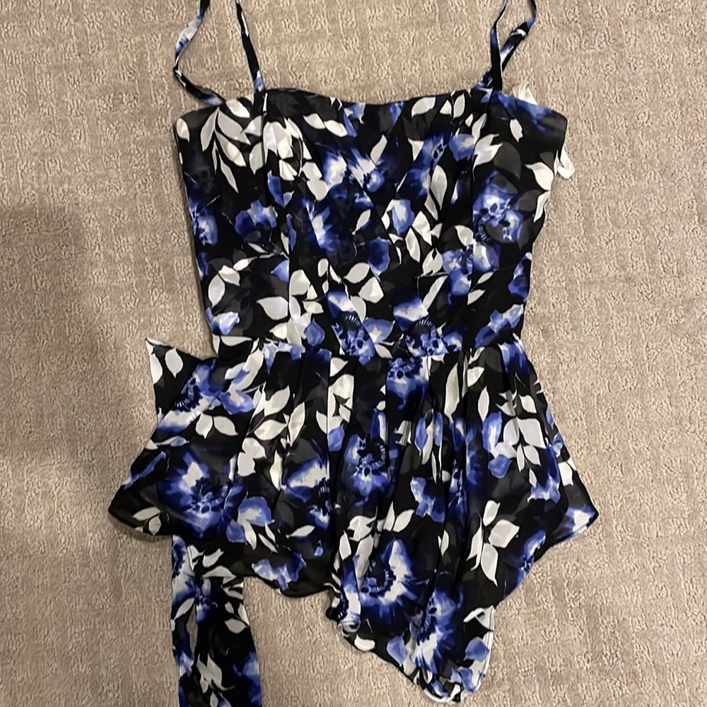 White House Black Market floral print top